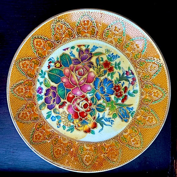 Small Floral Oriental Decorative Plate - Picture 3 of 10